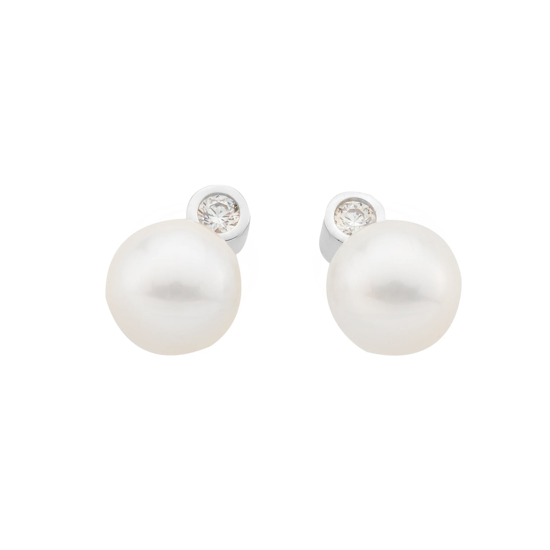 Freshwater pearl earrings