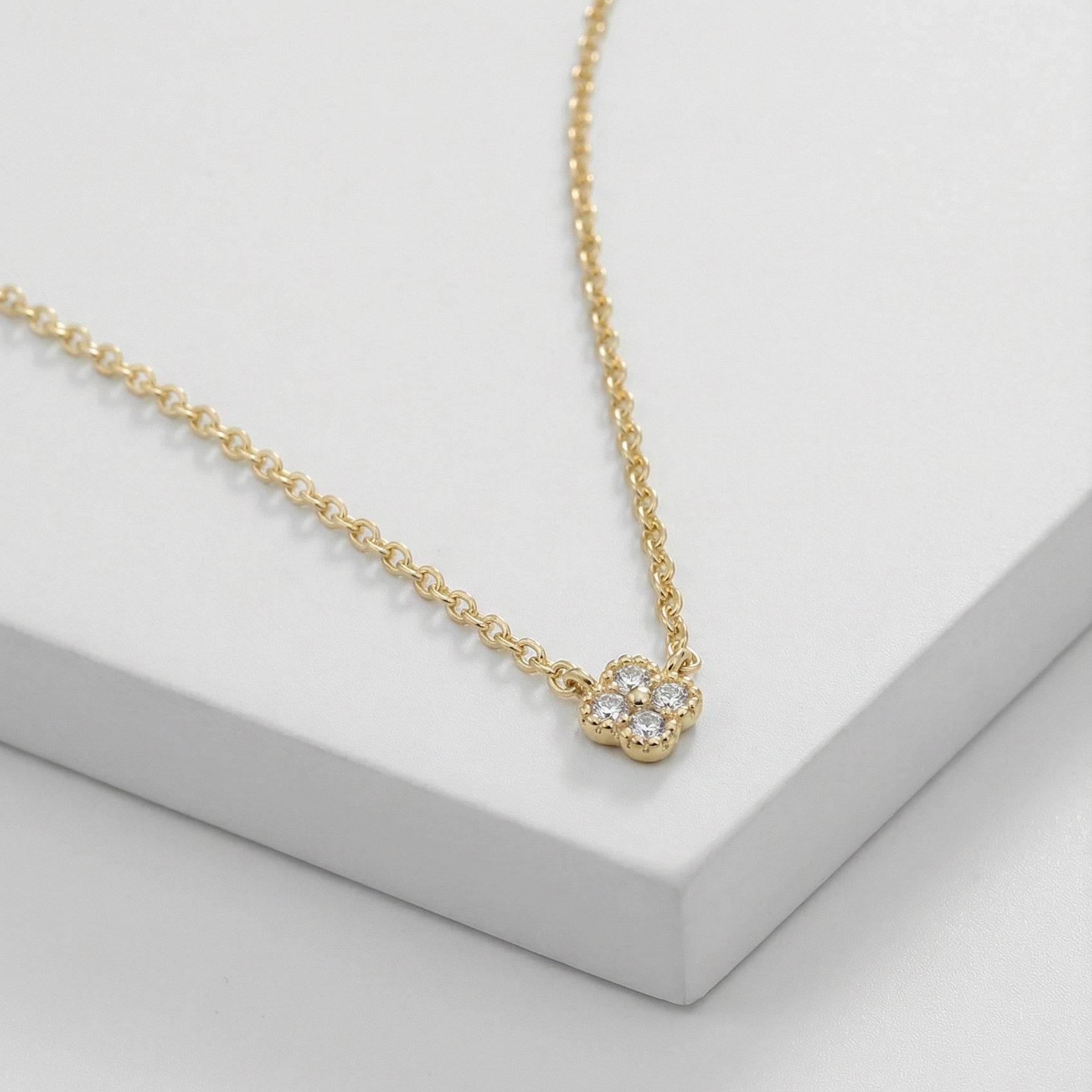 Collier Blume