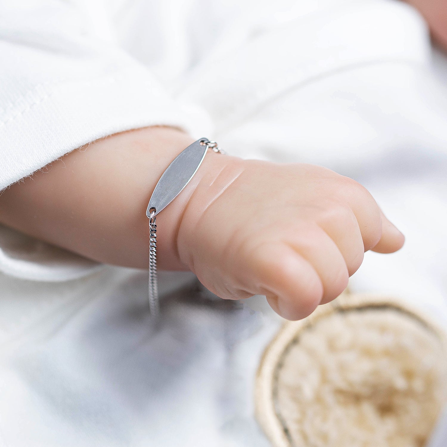 Shield bracelet